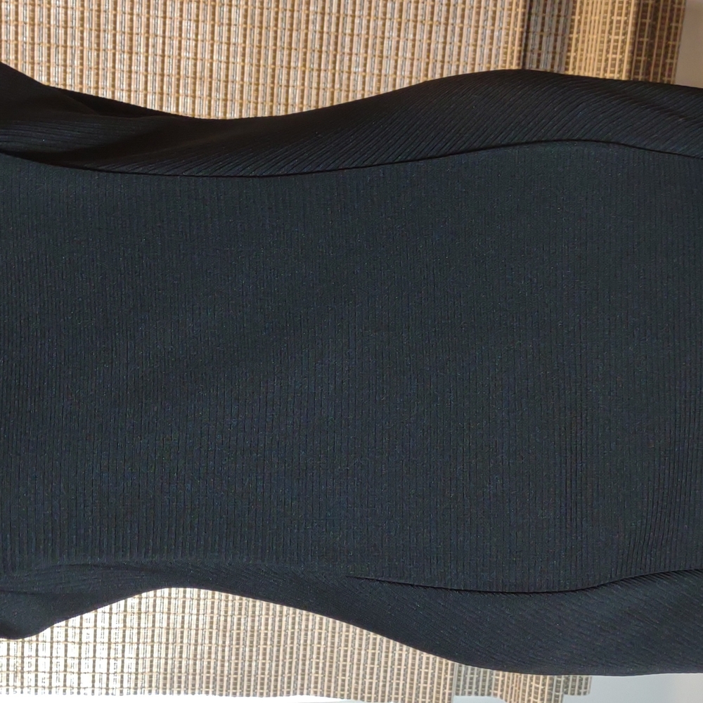 Gorgeous Size 13 Sheer Shoulder with Sequin Decor Black Formal Cocktail Dress - Picture 3 of 11